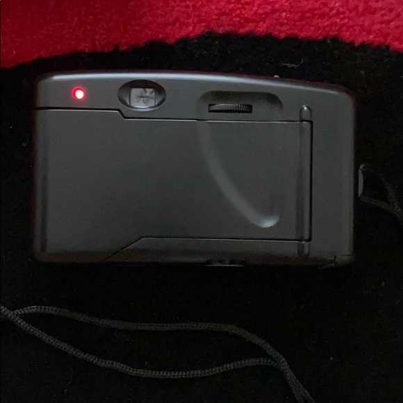 HARRAH'S Las Vegas 35mm Cam 24mm lens with tin box - Picture 11 of 13